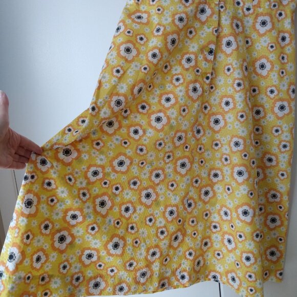 Amish Mennonite Cape Dress 39.5"B 35"W Yellow Flowers - Picture 8 of 10